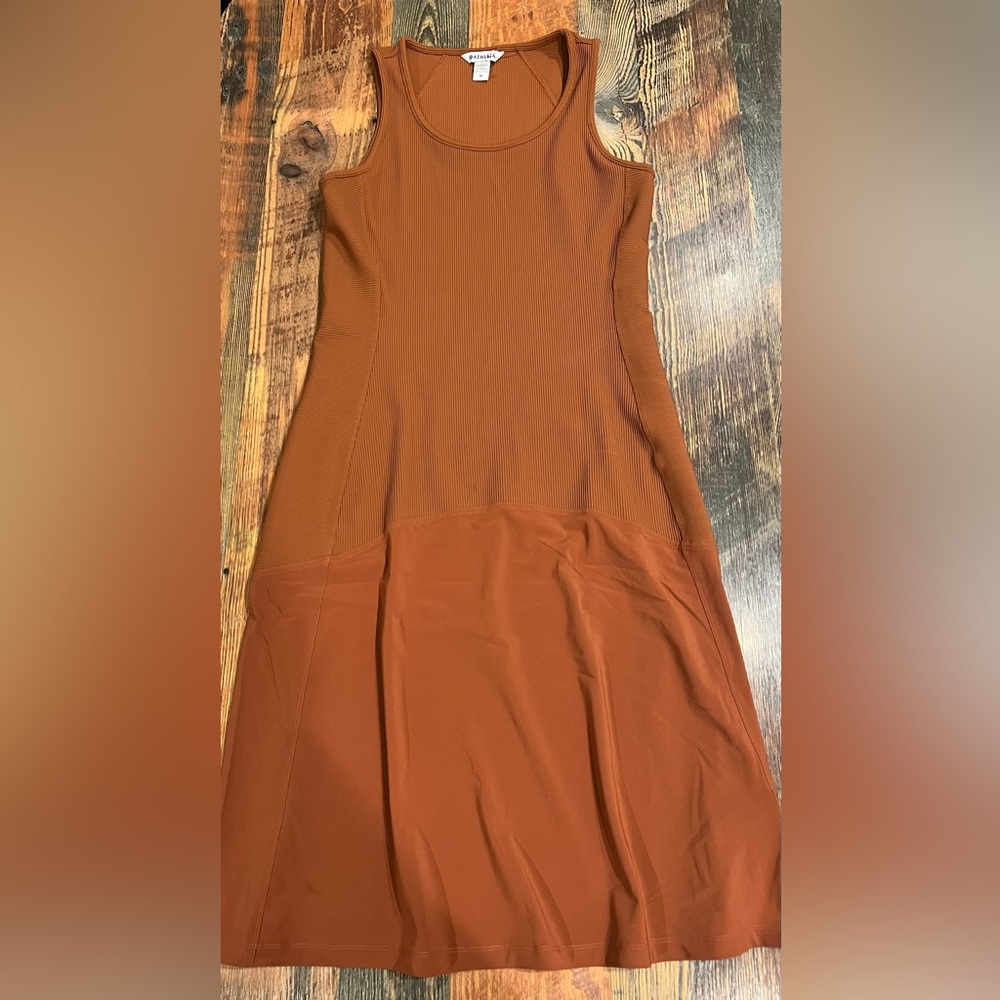 NWOT Athleta Rust Color Sleeveless HTF Ribbed Midi Stretch Dress Large